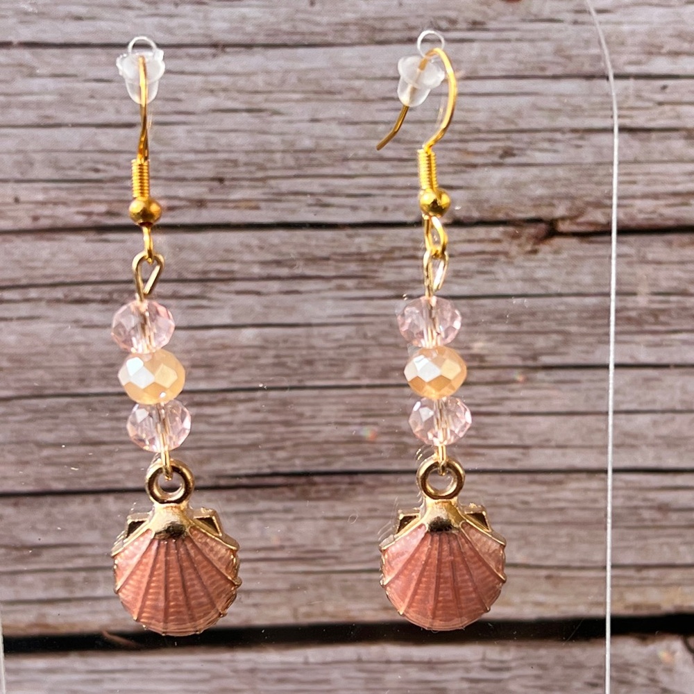 Seashell Dangle Earrings - Picture 5 of 8